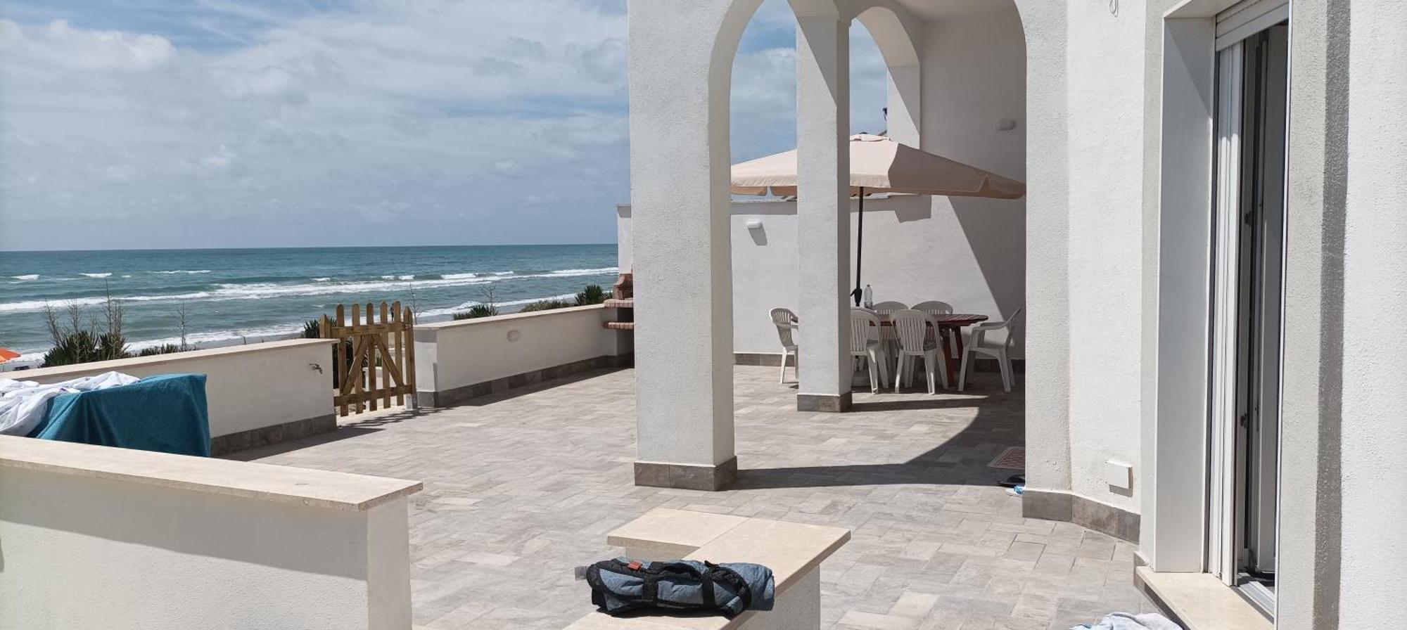 The Suite On The Beach Torvaianica Ngoại thất bức ảnh