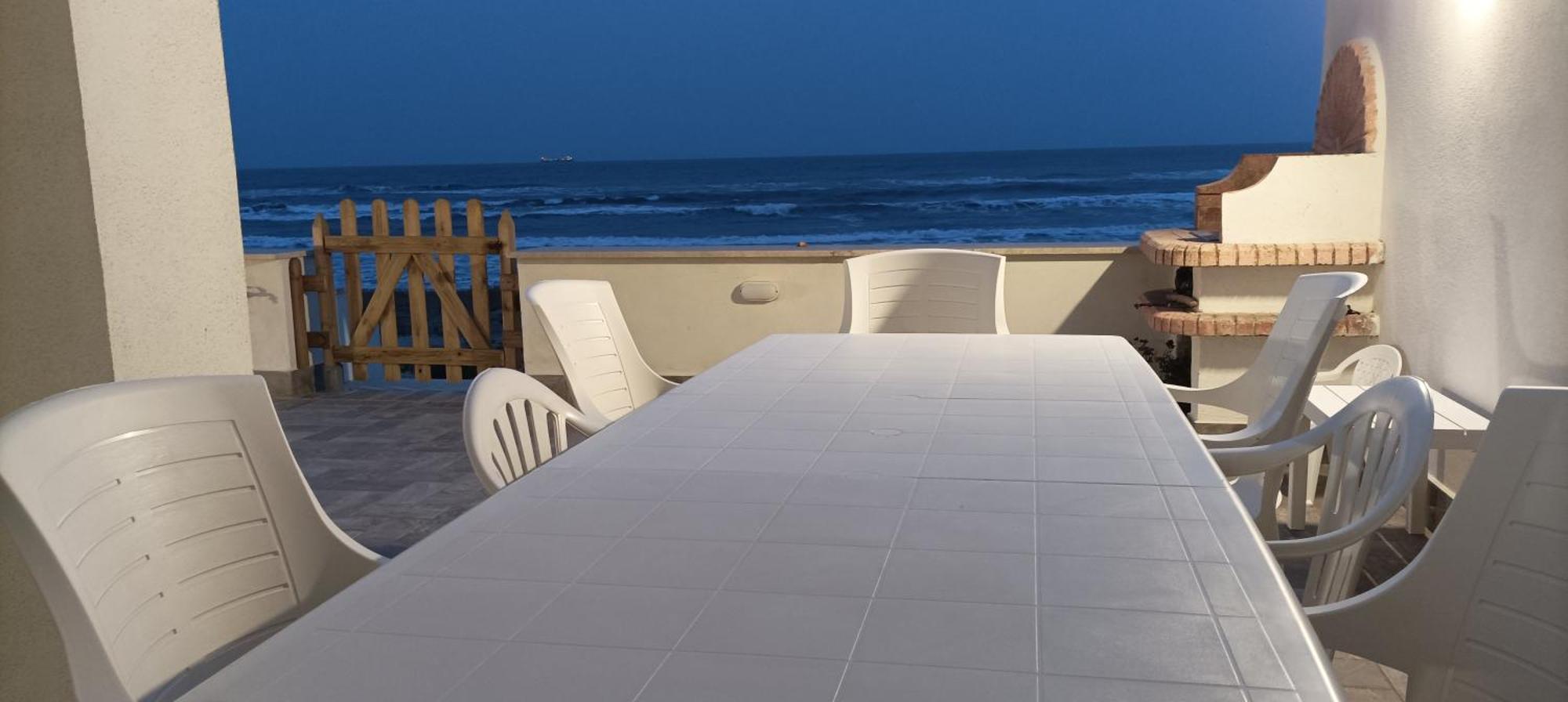 The Suite On The Beach Torvaianica Ngoại thất bức ảnh