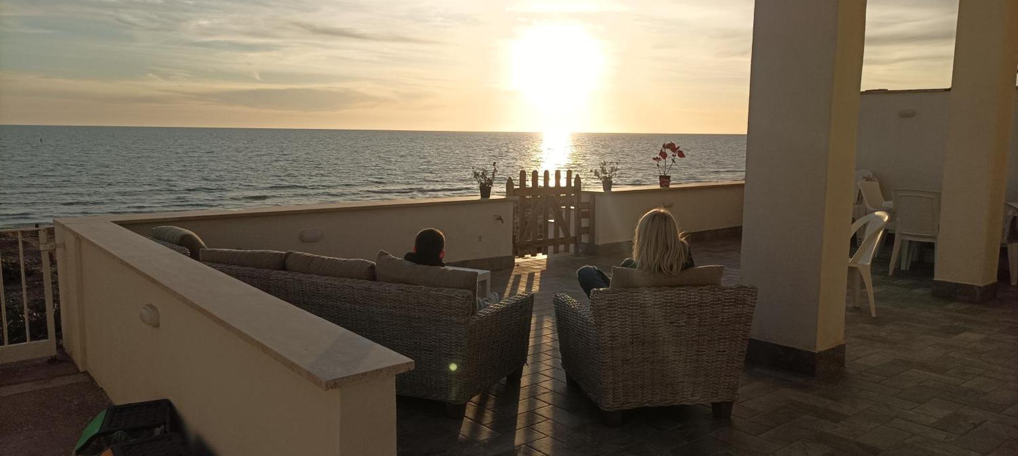 The Suite On The Beach Torvaianica Ngoại thất bức ảnh