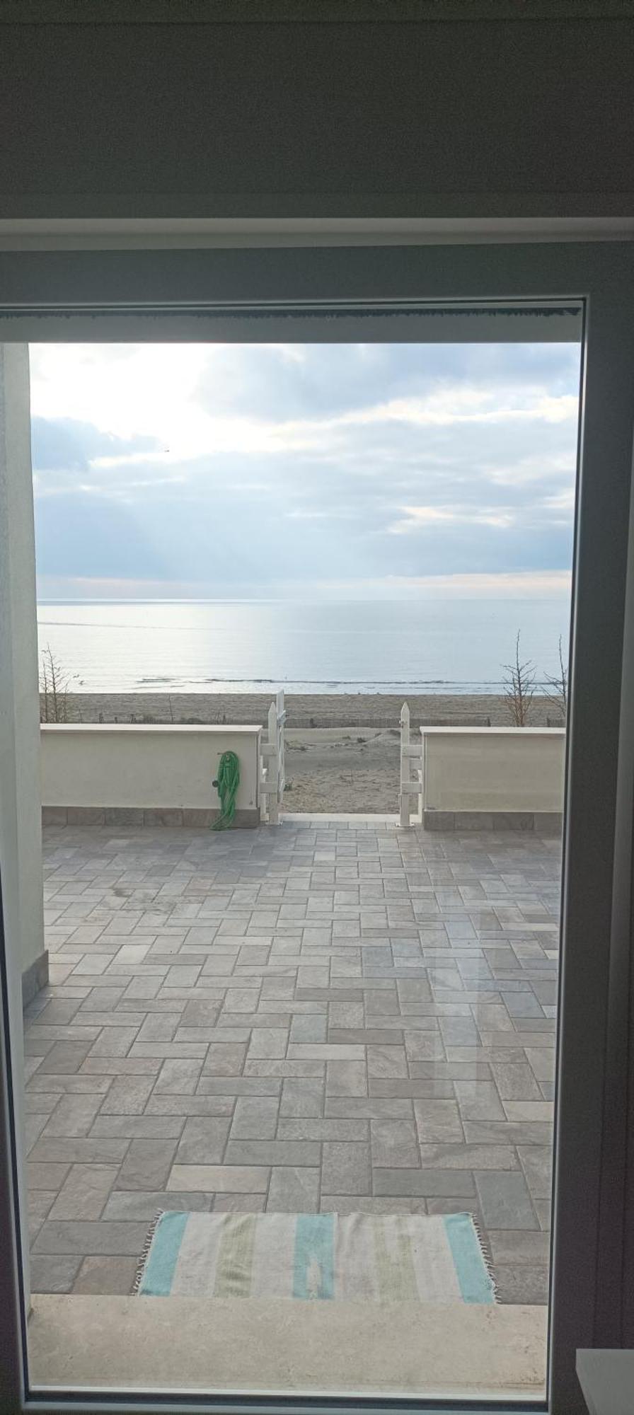 The Suite On The Beach Torvaianica Ngoại thất bức ảnh