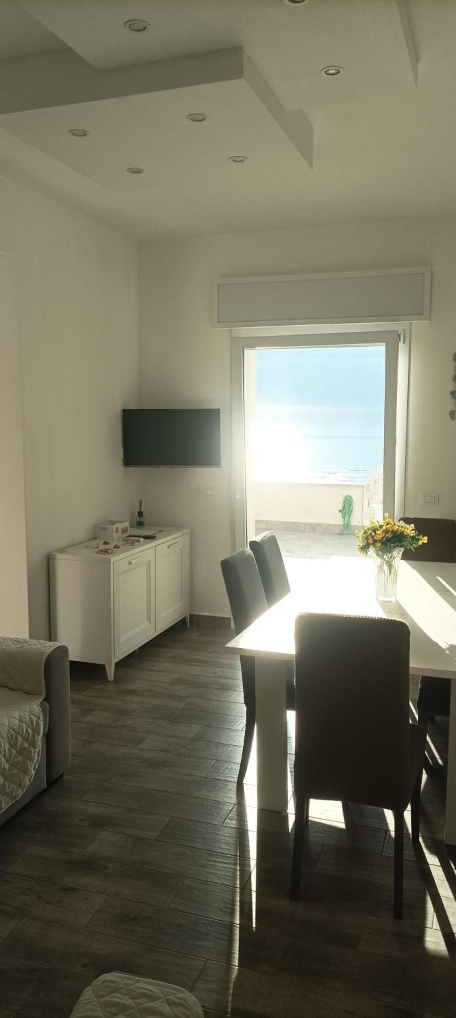 The Suite On The Beach Torvaianica Ngoại thất bức ảnh